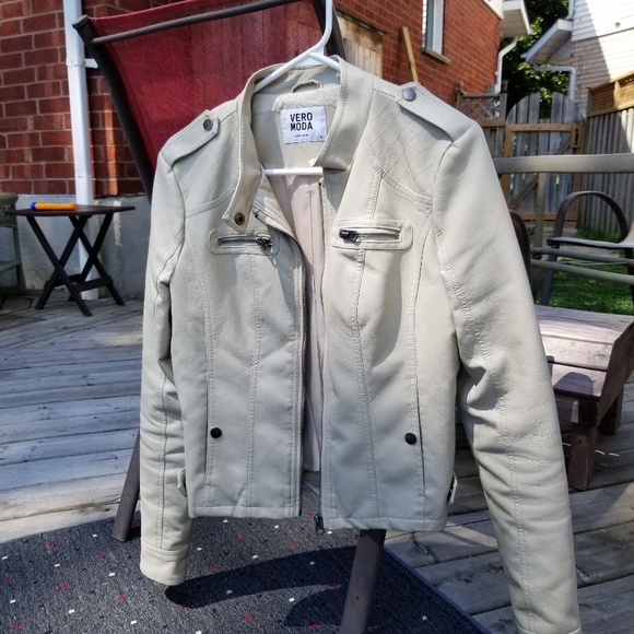 VERO MODA Cream Motorcycle Jacket - Picture 4 of 7